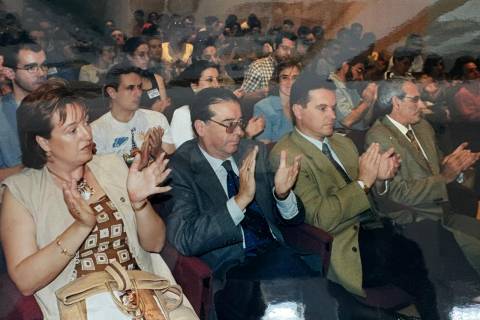 Pedro Luis García Pérez, en el centro de la imagen, durante las I Jornadas de Bioinformática celebradas en la UPCT en el año 2000.